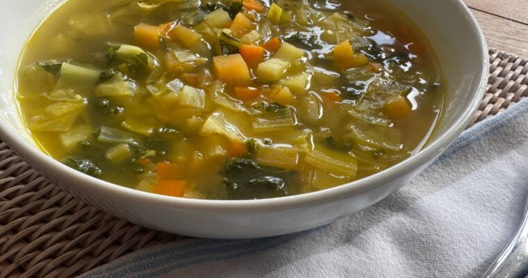 Truly Yummy Golden Vegetable Soup
