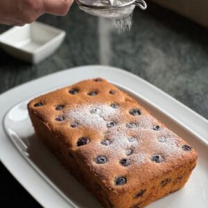 Truly Yummy Lemon & Blueberry Cake