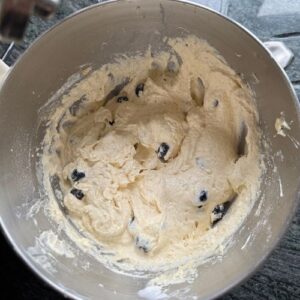 Truly Yummy Lemon & Blueberry Cake