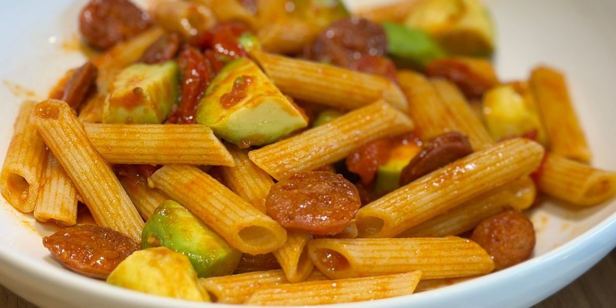 Truly Yummy Chorizo & Avocado Pasta